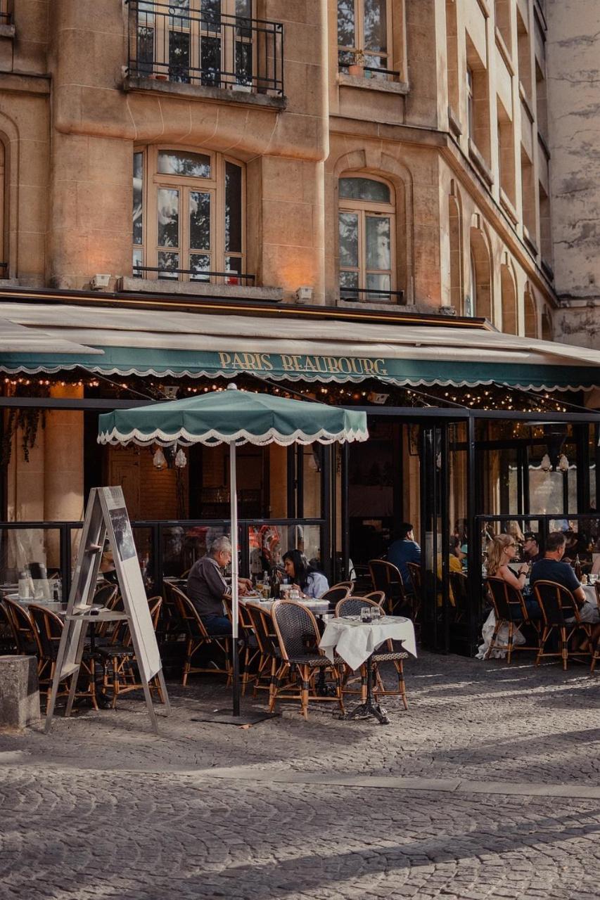 Charming 1br With Terrace Le Marais Center