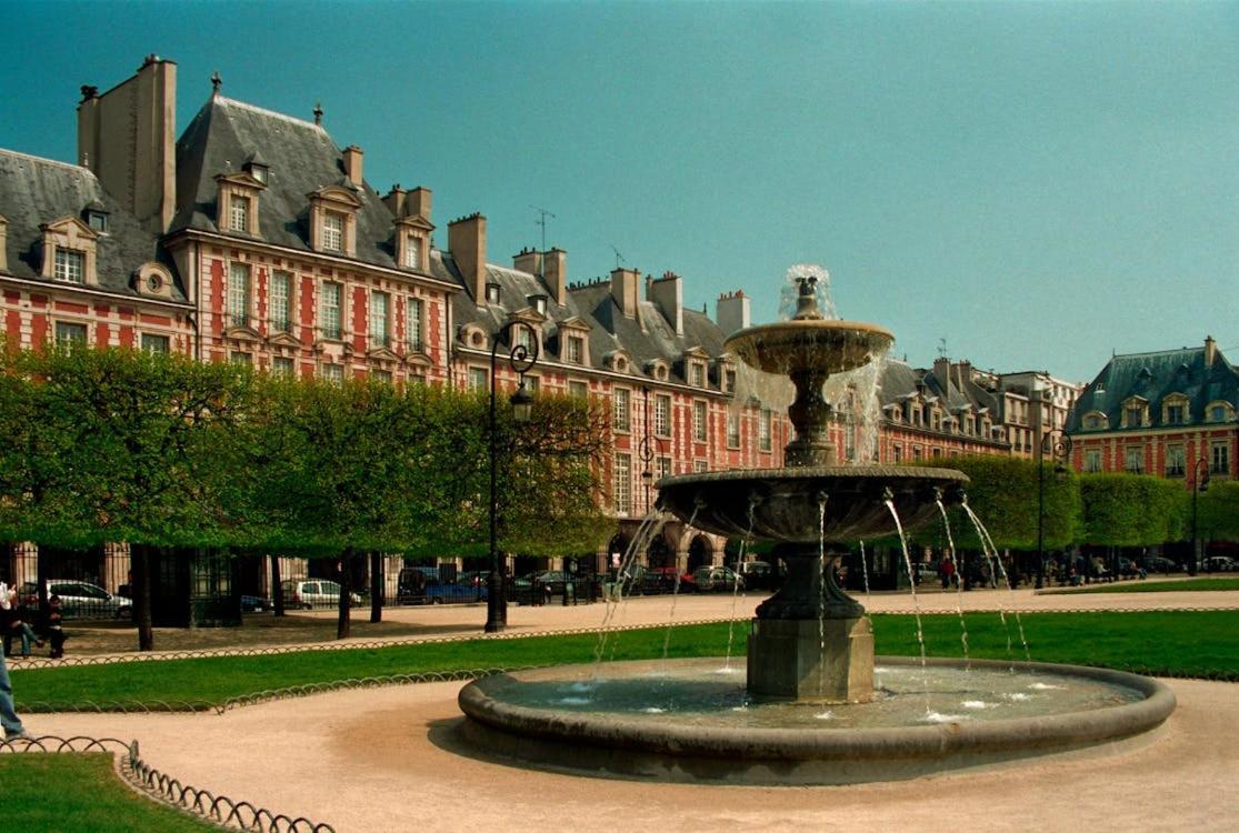 Charming 1br With Terrace Le Marais Center *